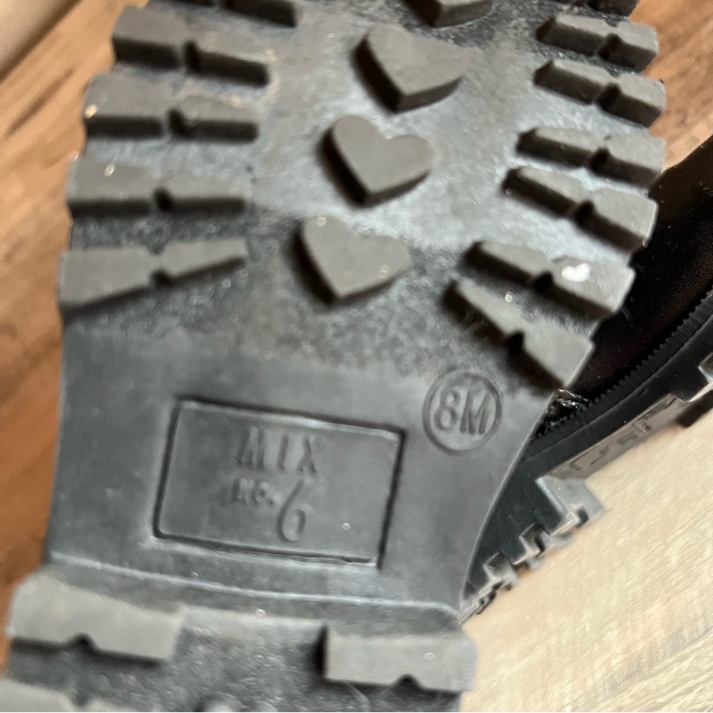 boots - Picture 6 of 7